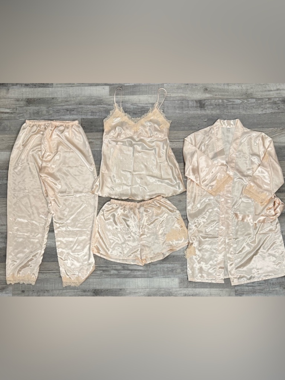 Light Peach 4 piece silky pajama set fits like medium lace detail medium D20